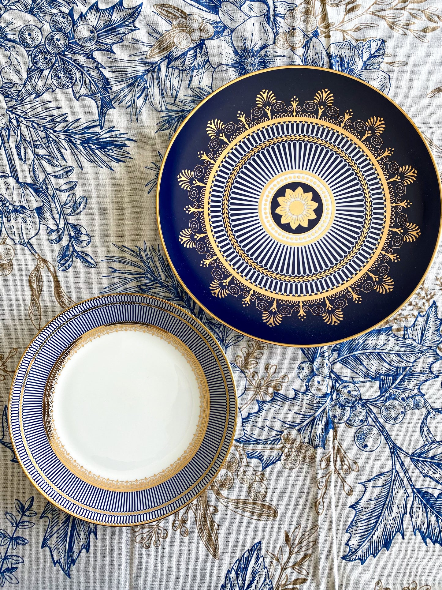 Palace Blue dinner plate