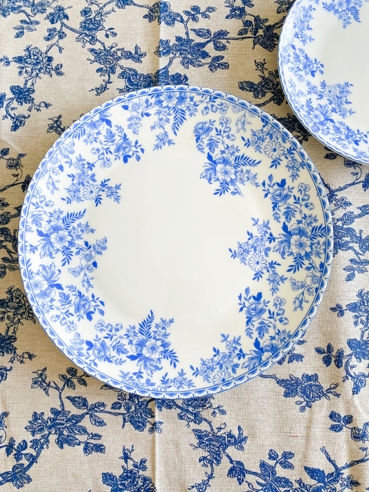 Chinoiserie dinner plate