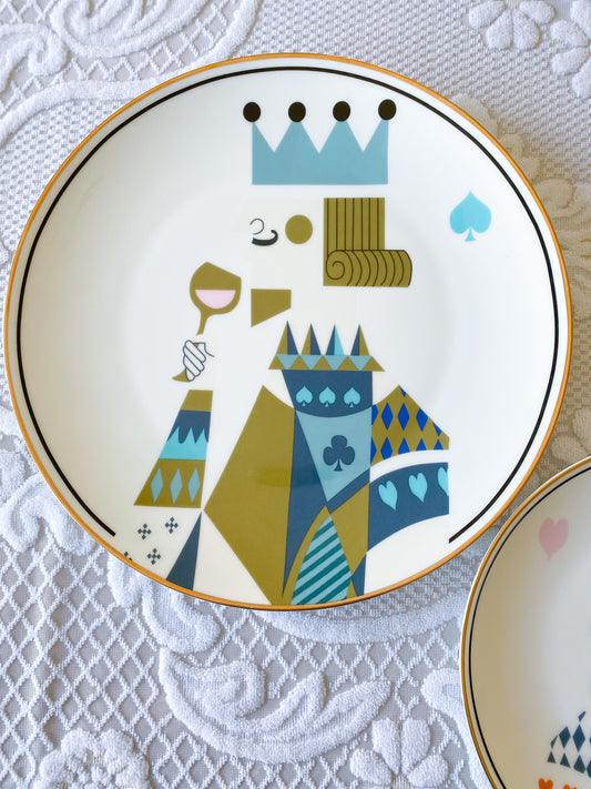 Monarch dinner plate